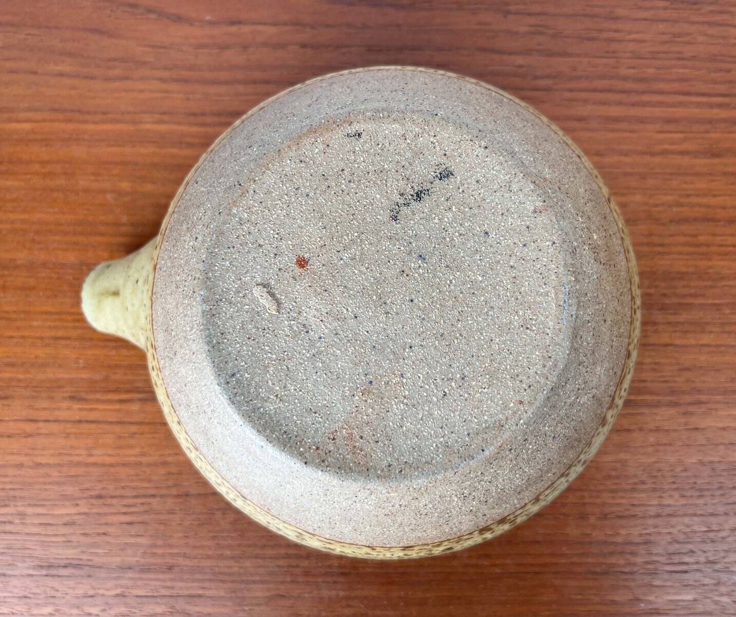 Mid-century modern British studio pottery bowl by Richard Batterham, 1960s.