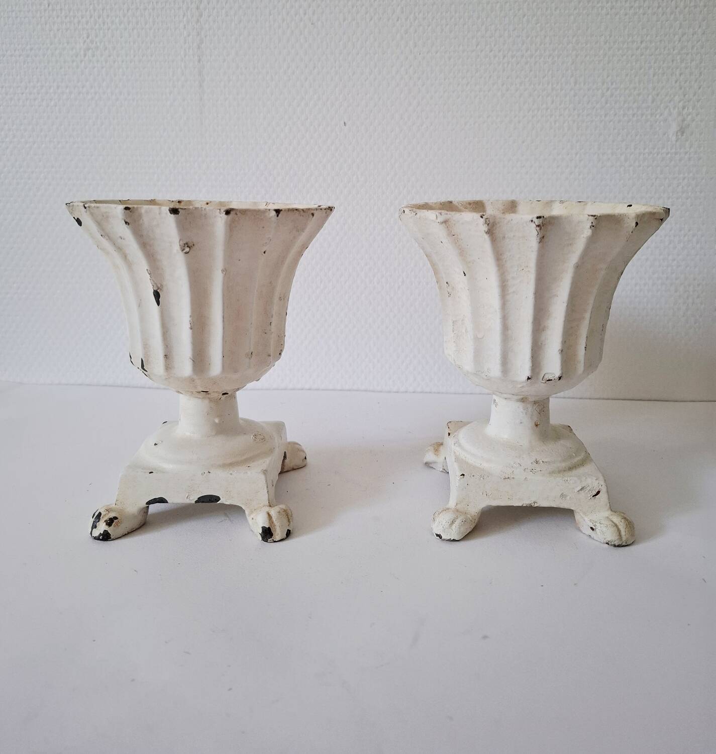 Duo de petits vases medicis en fonte anciens