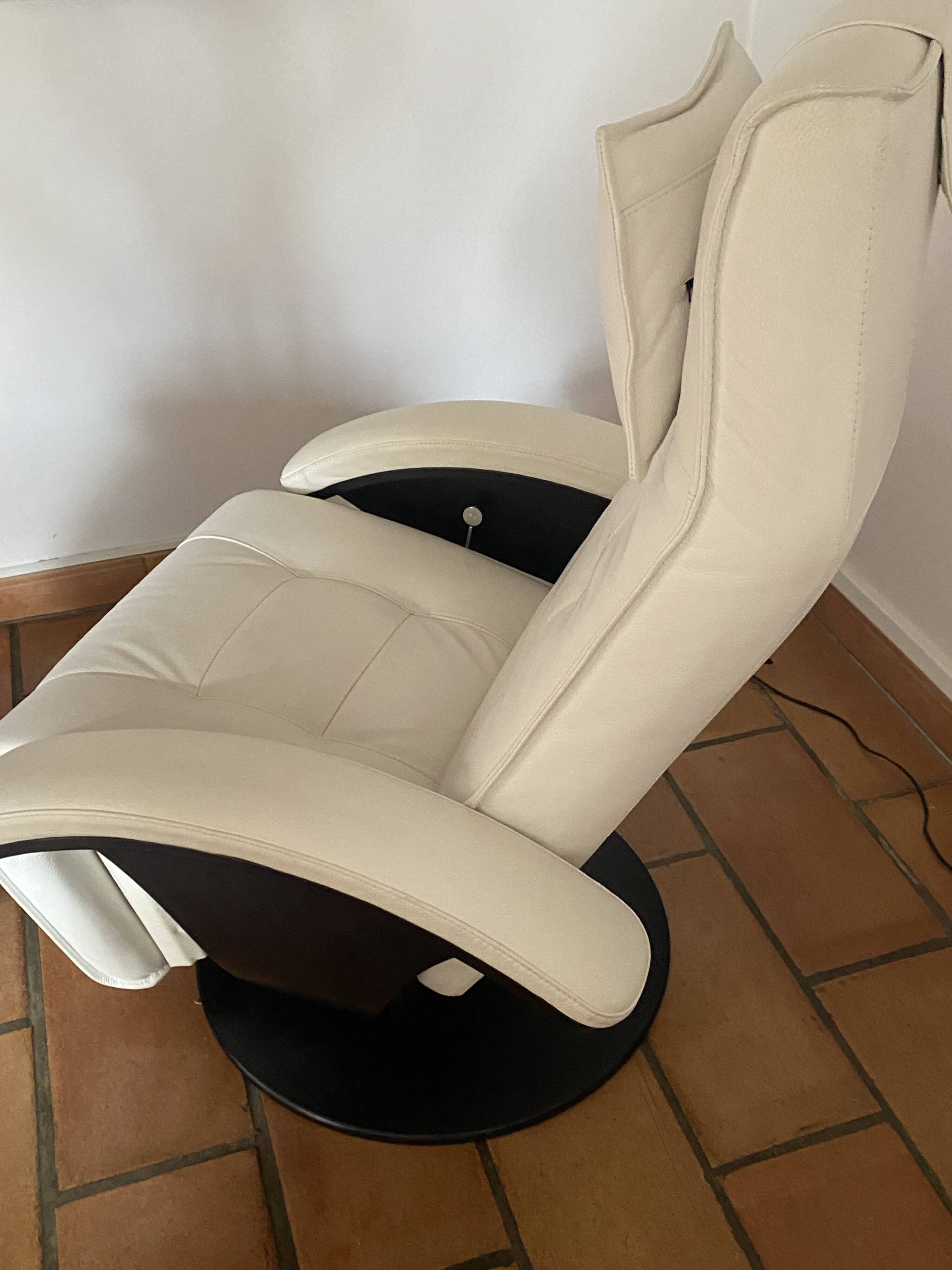 Mistral reclining armchair Roche Bobois