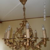 Lustre doré à 8 branches de style ancien Van Den Eynde (H 54 x l78)