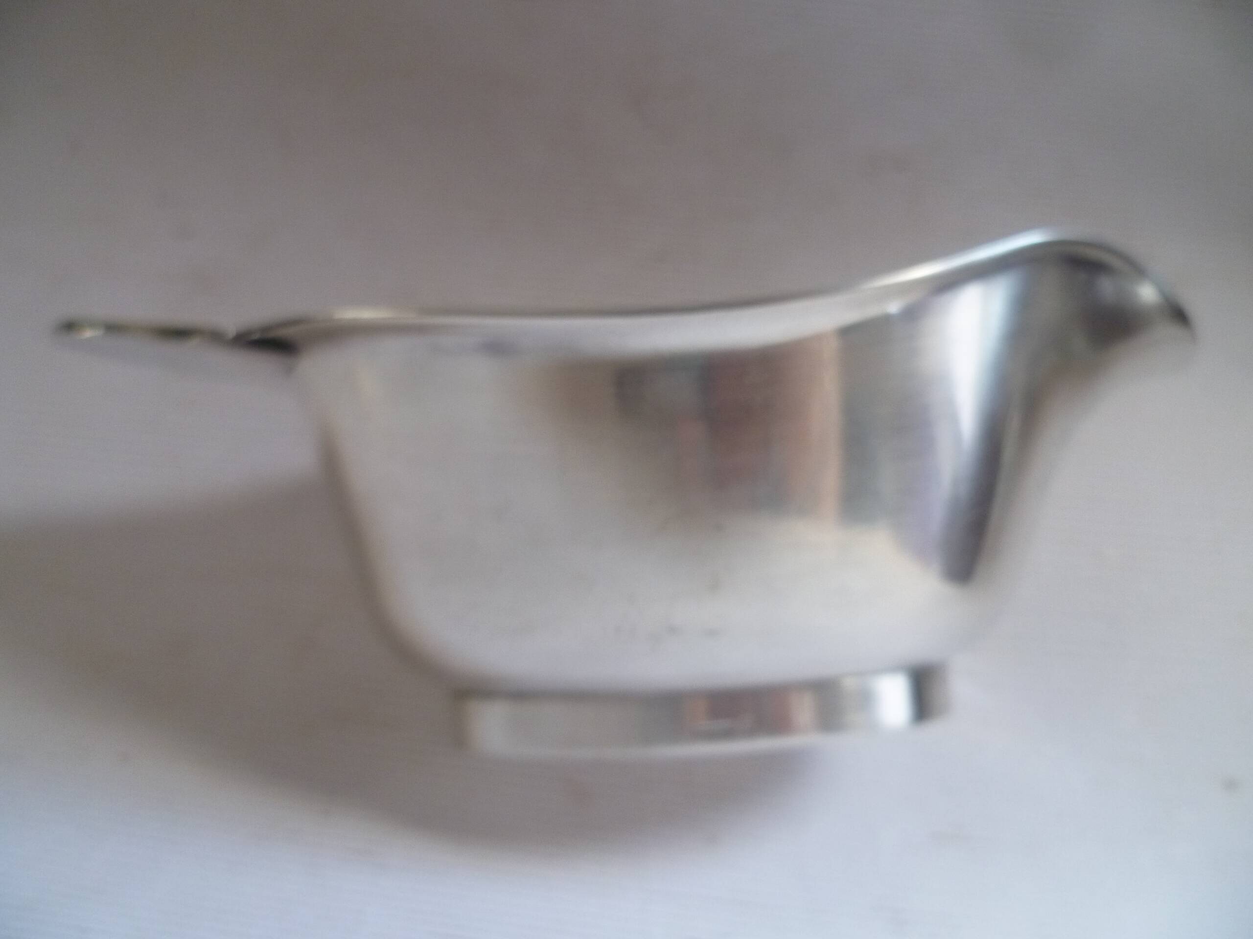Sauciere art deco en métal argente orfè christofle