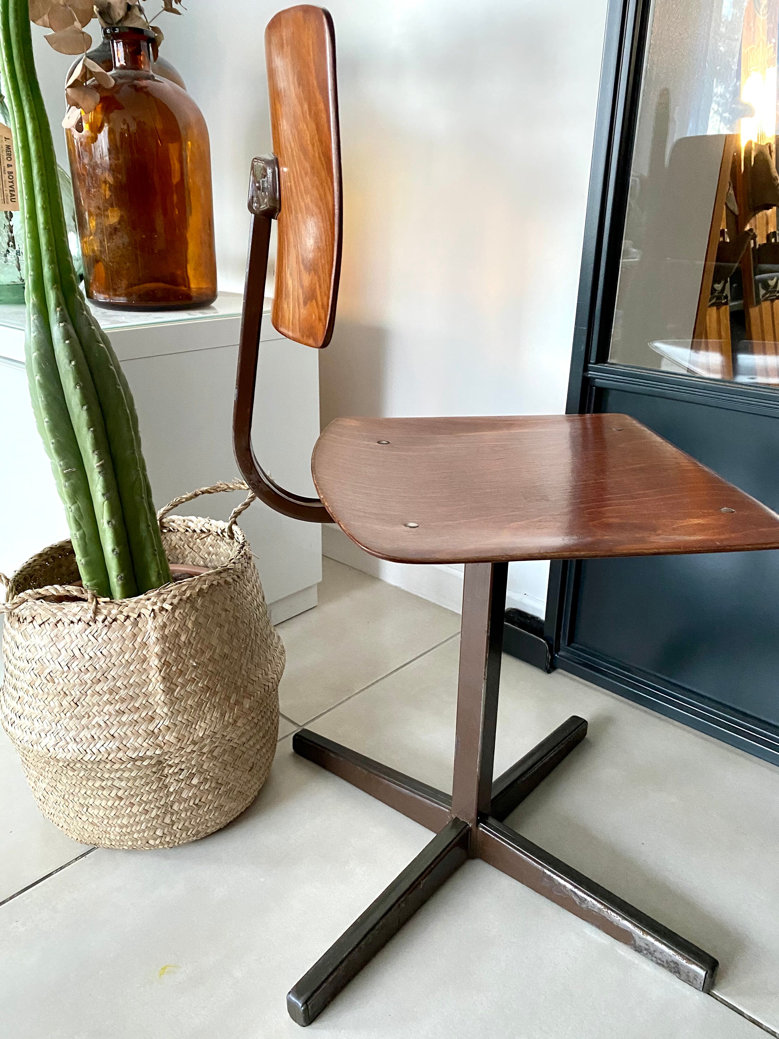 Marko vintage children's workshop chair