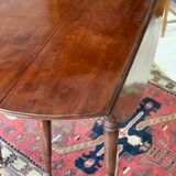 Dining room round table, 2 flaps, 6 feet