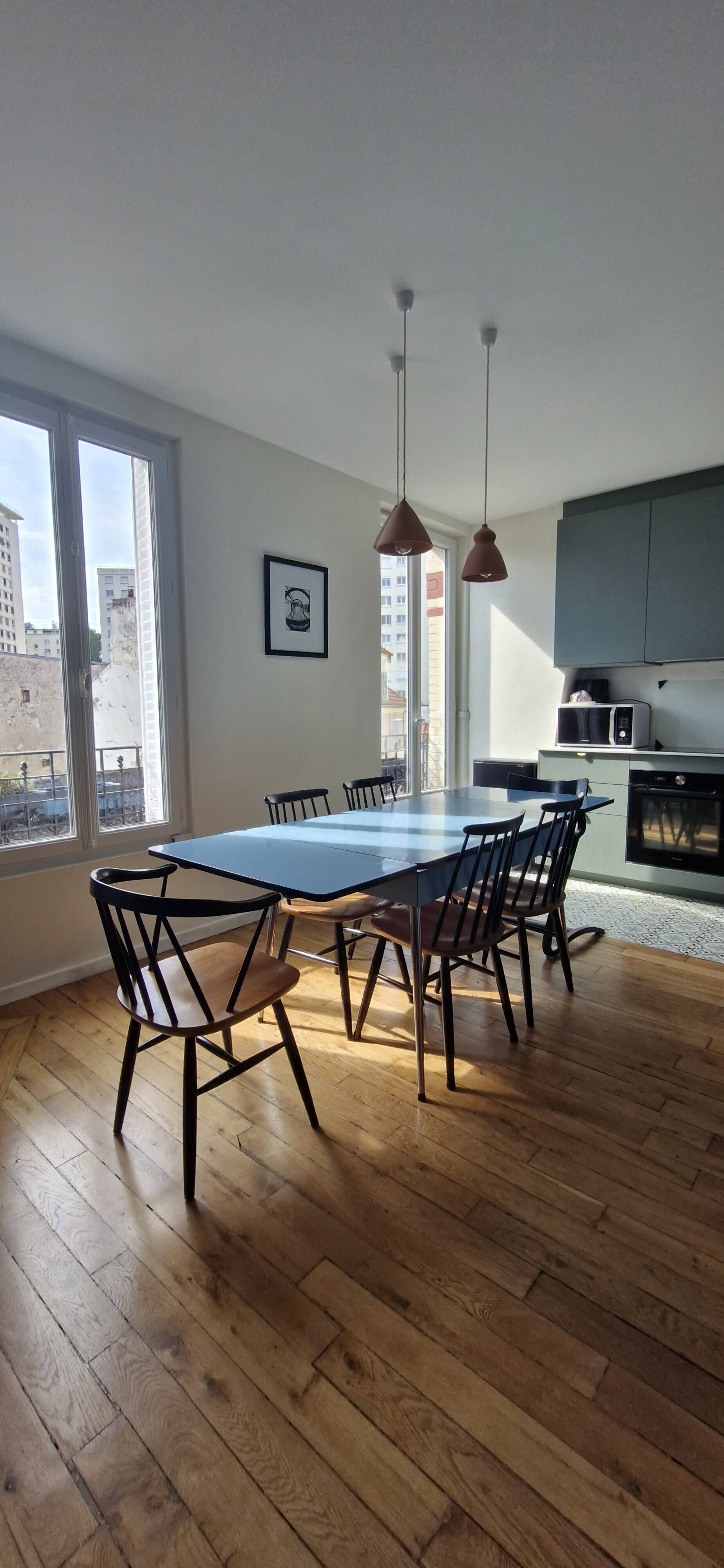 Extensible dining table, formica, 1970s