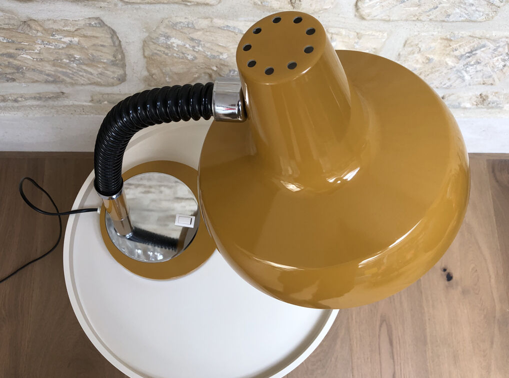 Vintage lamp, mustard