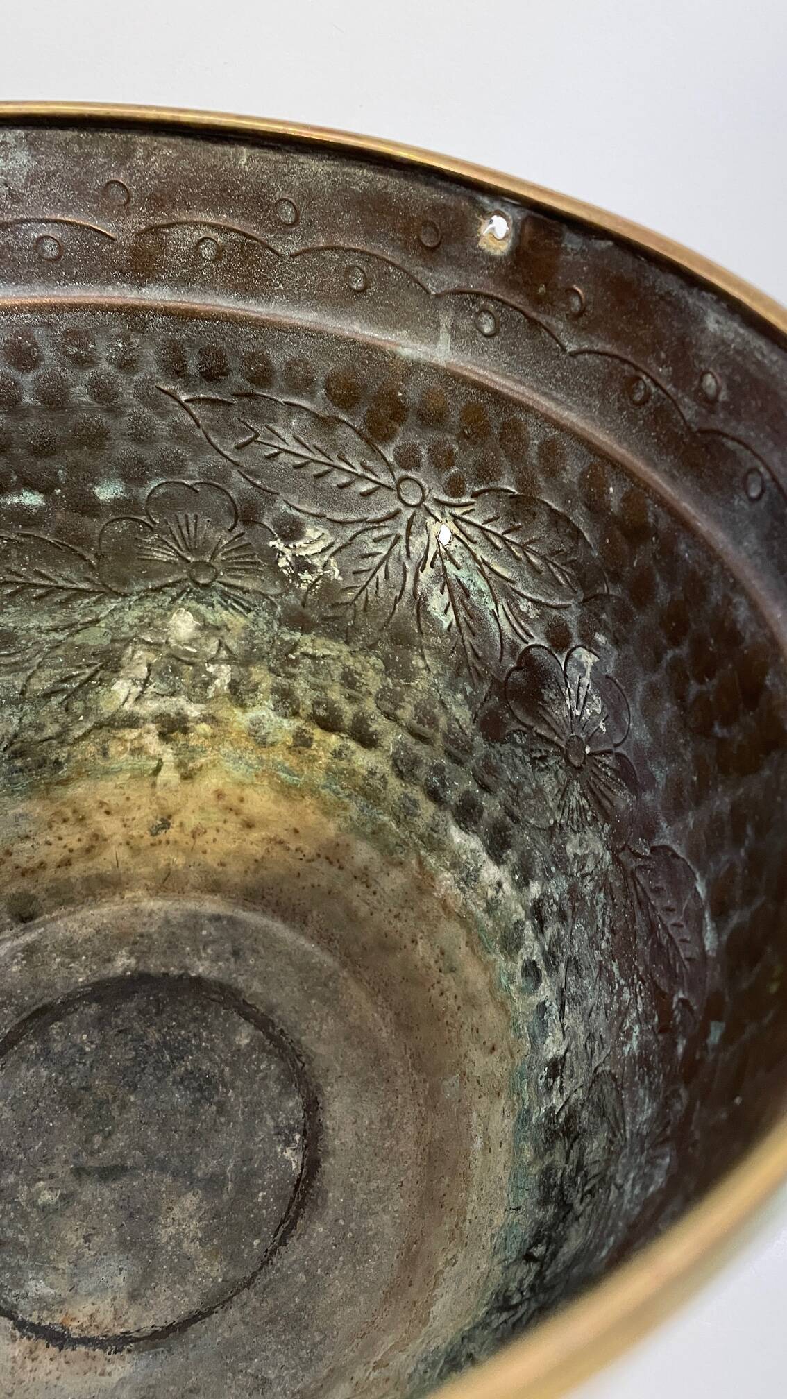 Large planter by villedieu in brass 1970s - 1980s