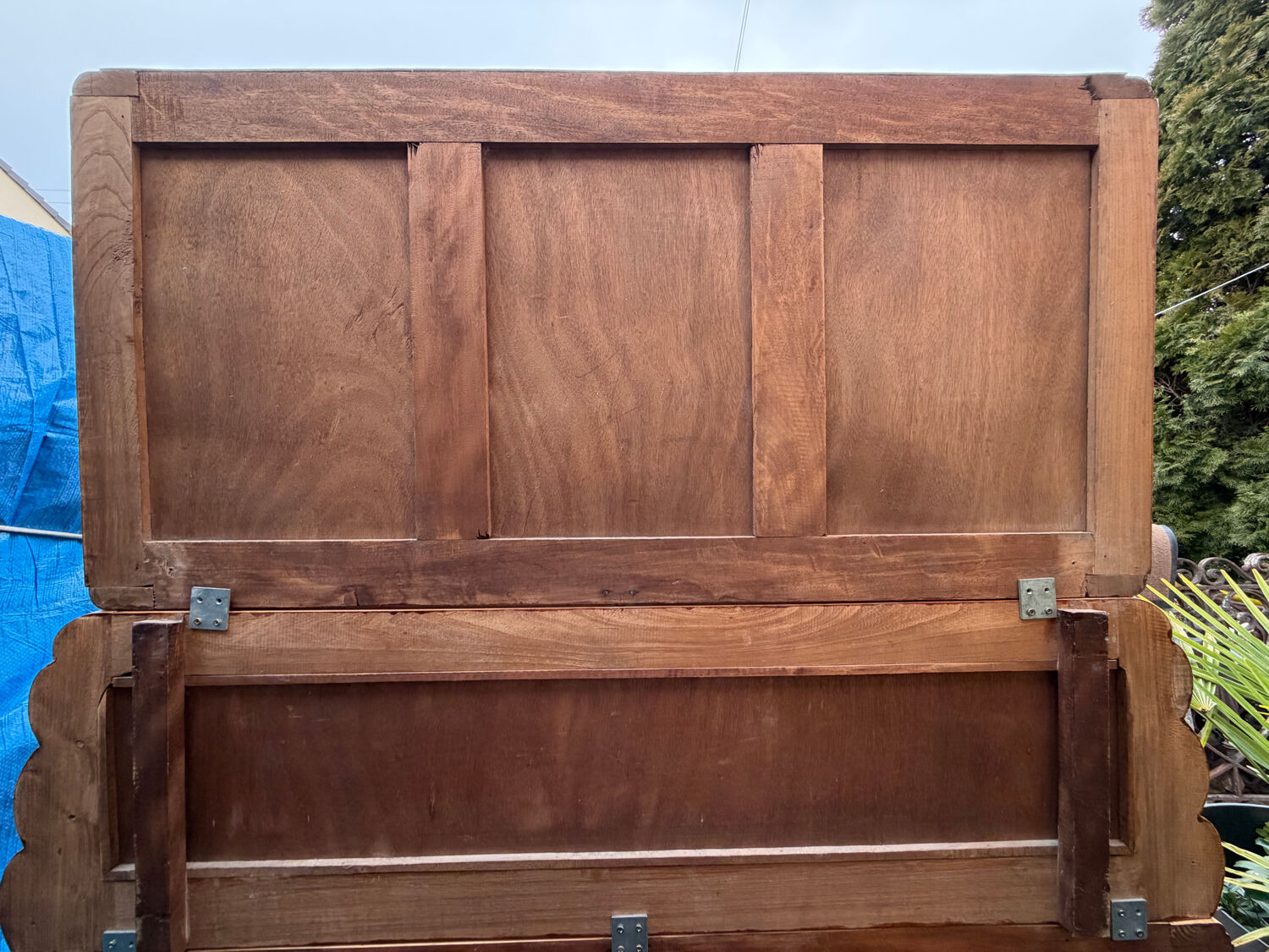 Art Deco Parisian buffet in solid raw oak from the 1930s.