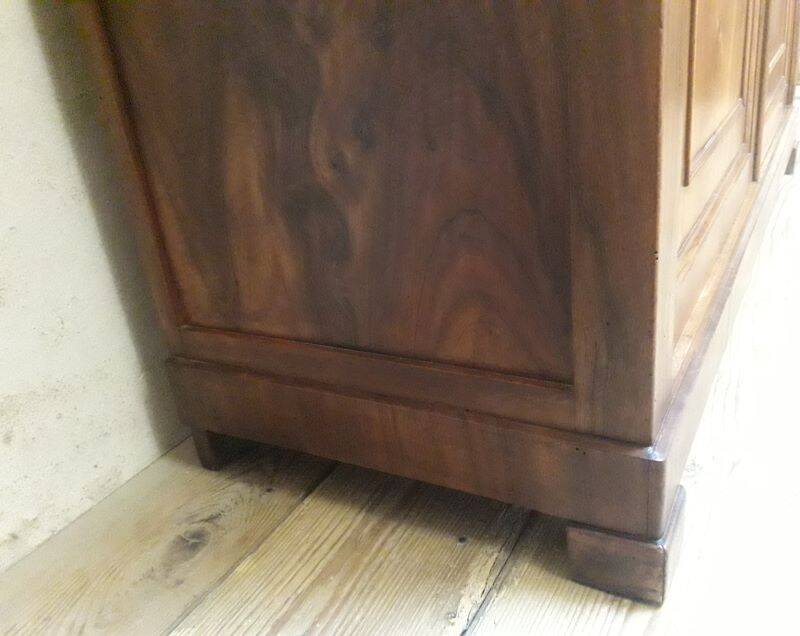 Solid walnut sideboard with 2 doors and 2 drawers, late 19th century