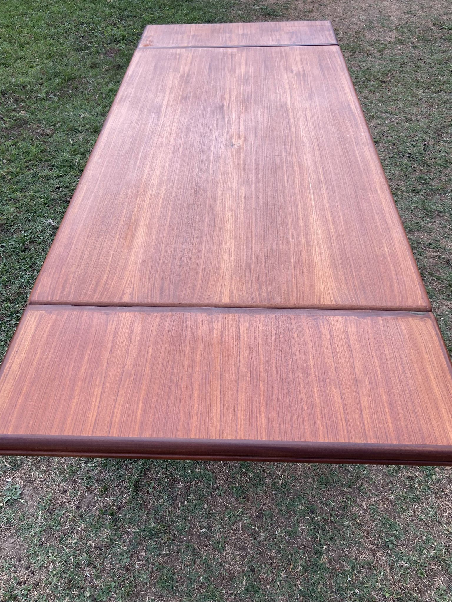 SCANDINAVIAN DINING TABLE "JOHANNES ANDERSEN".