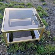 Table basse dorée