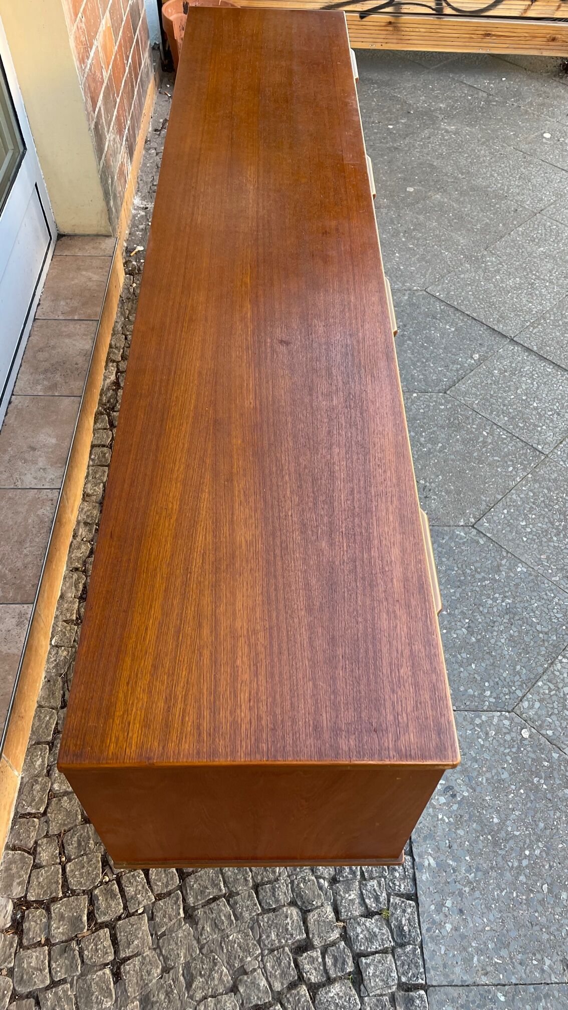 Teak row of the 60s U-shaped base