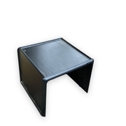 Table basse noire en bois par Peter Ghycz, Horn collection