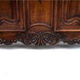 Commode ancienne sur pattes de lion, Europe occidentale, vers 1880. Après rénovation.