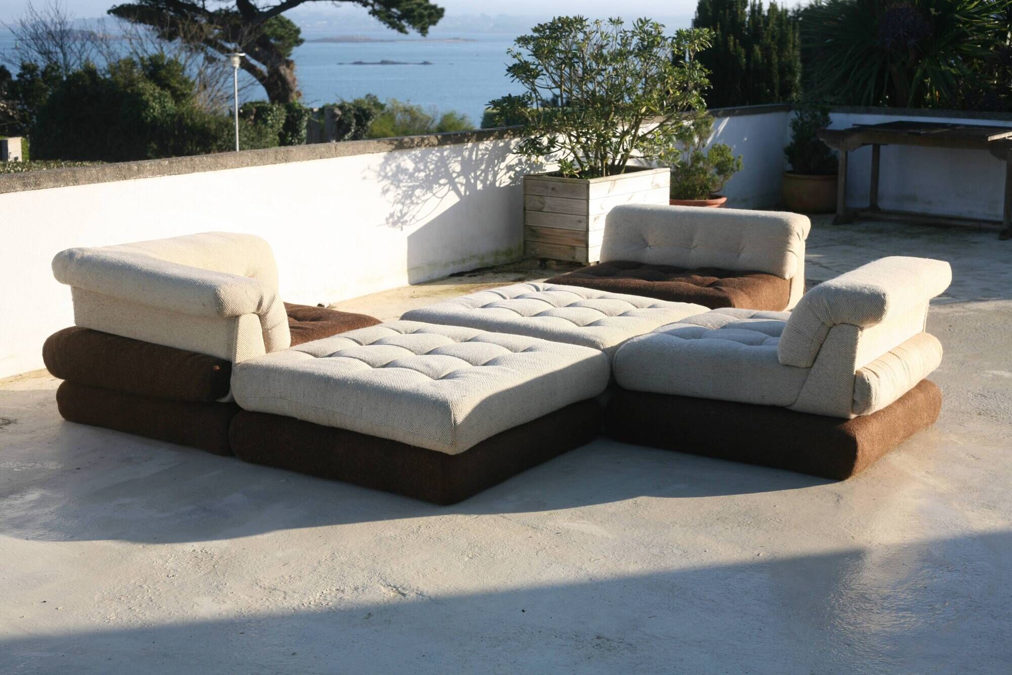 Modular sofa Mah Jong, Hans Hopfer, France, 1971. Roche Bobois Edition.
