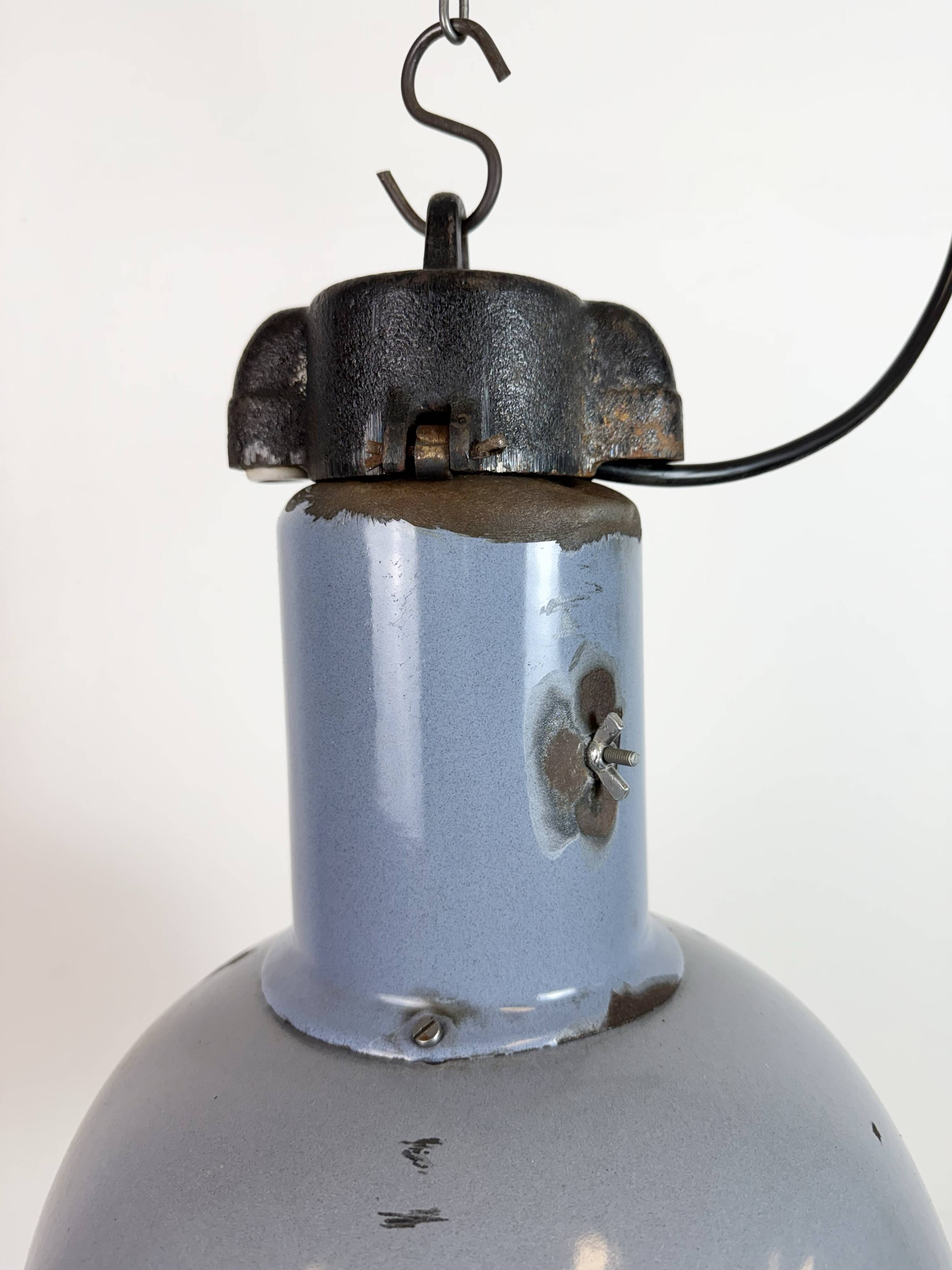 Industrial Grey Enamel Bauhaus Pendant Lamp, 1930s