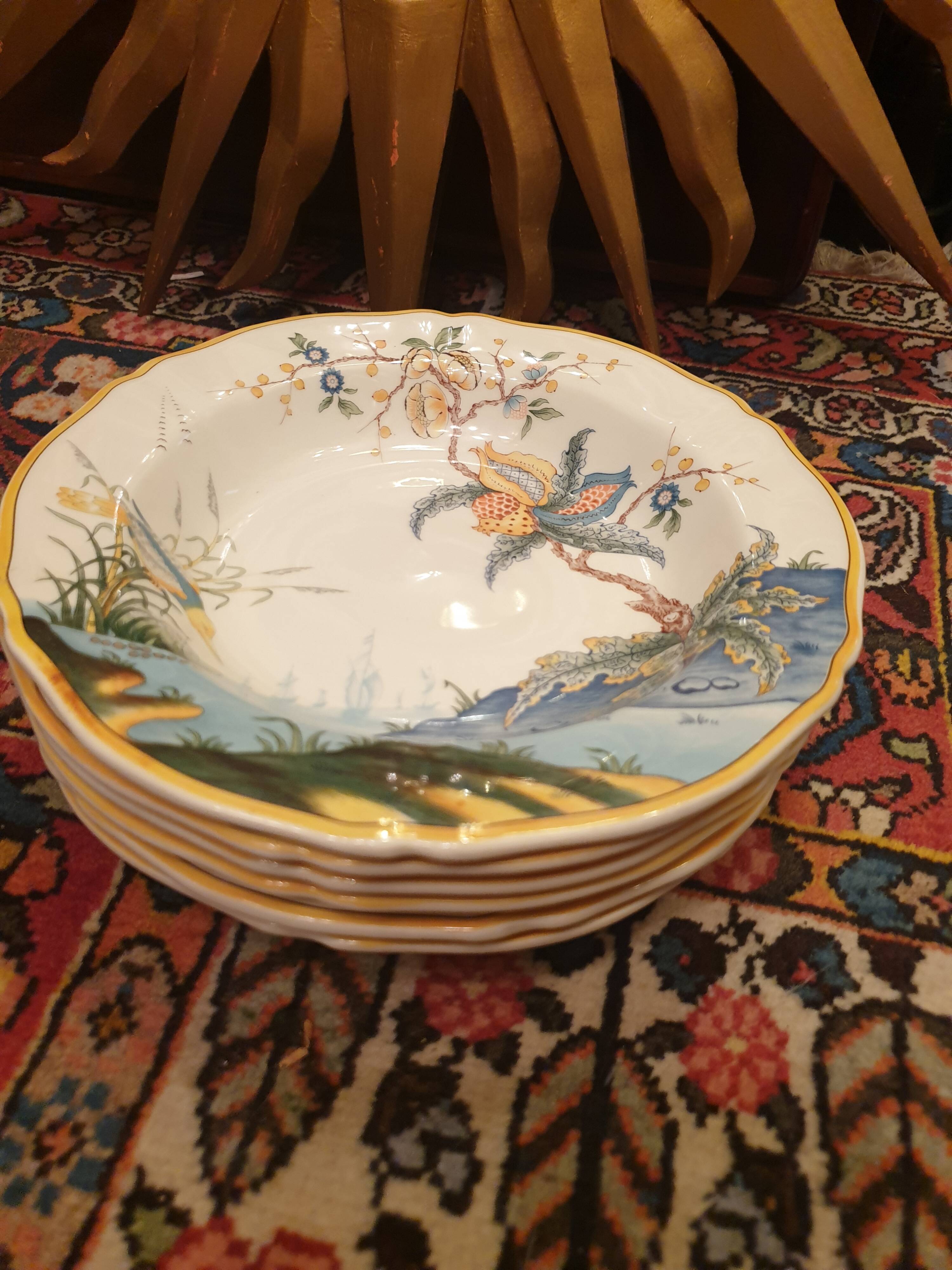 6 Gien France Caribbean Magellan pattern soup plates