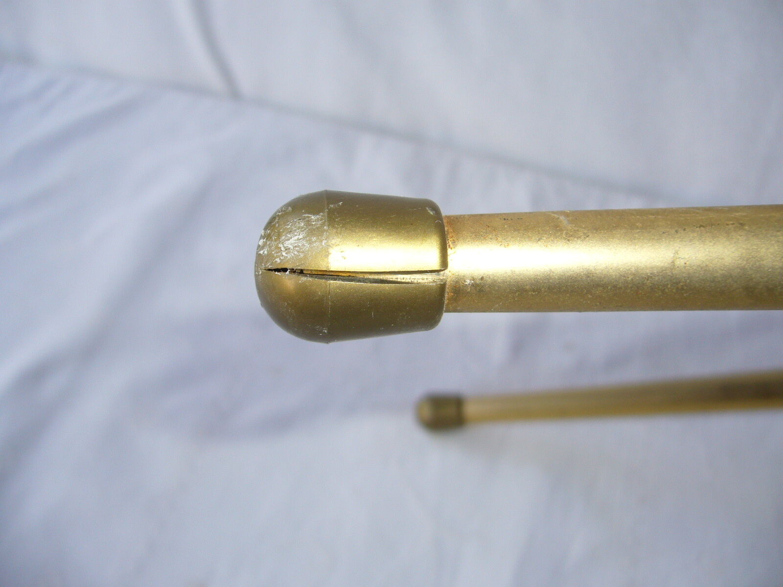 Tripod green moumuste stool