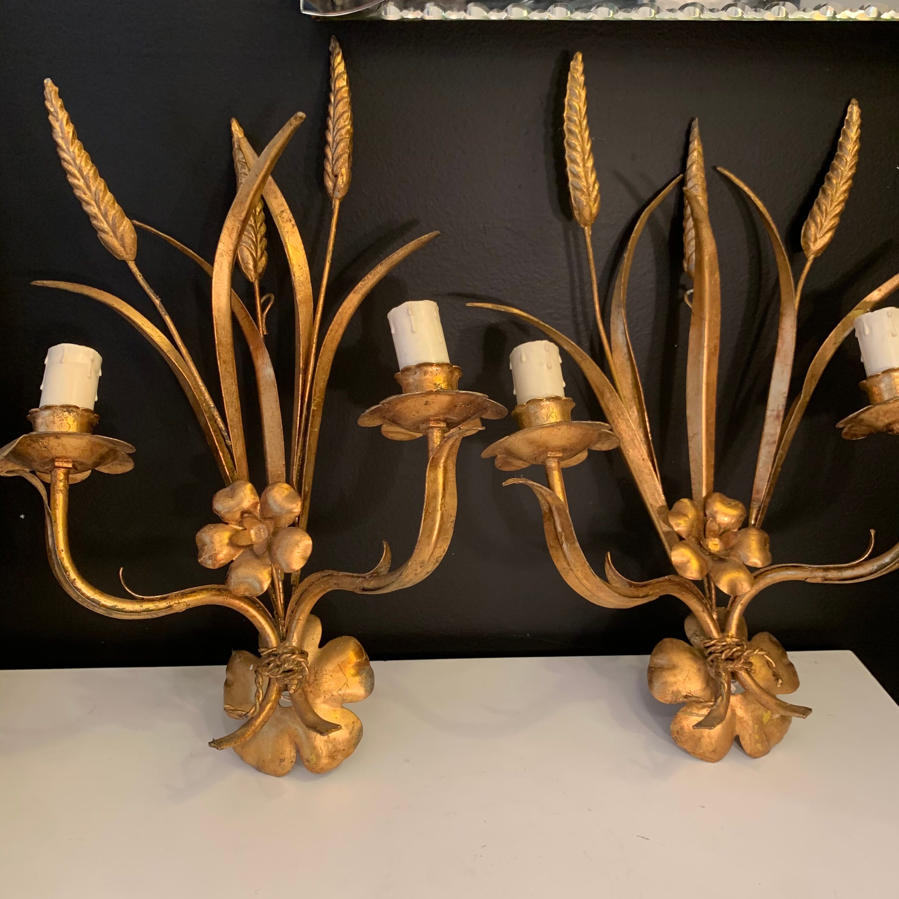 Pair of 1950 design sconces in gold metal sheaf of wheat