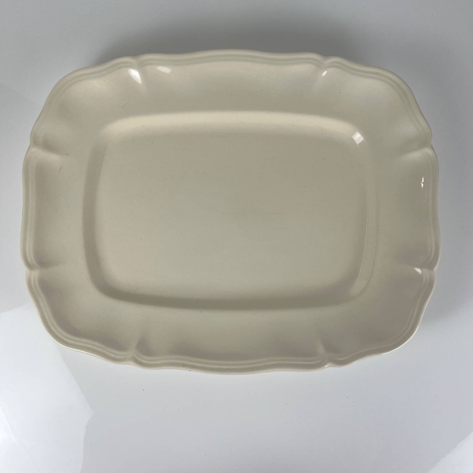 Large rectangular Sarreguemines cream dish, early 20th century.