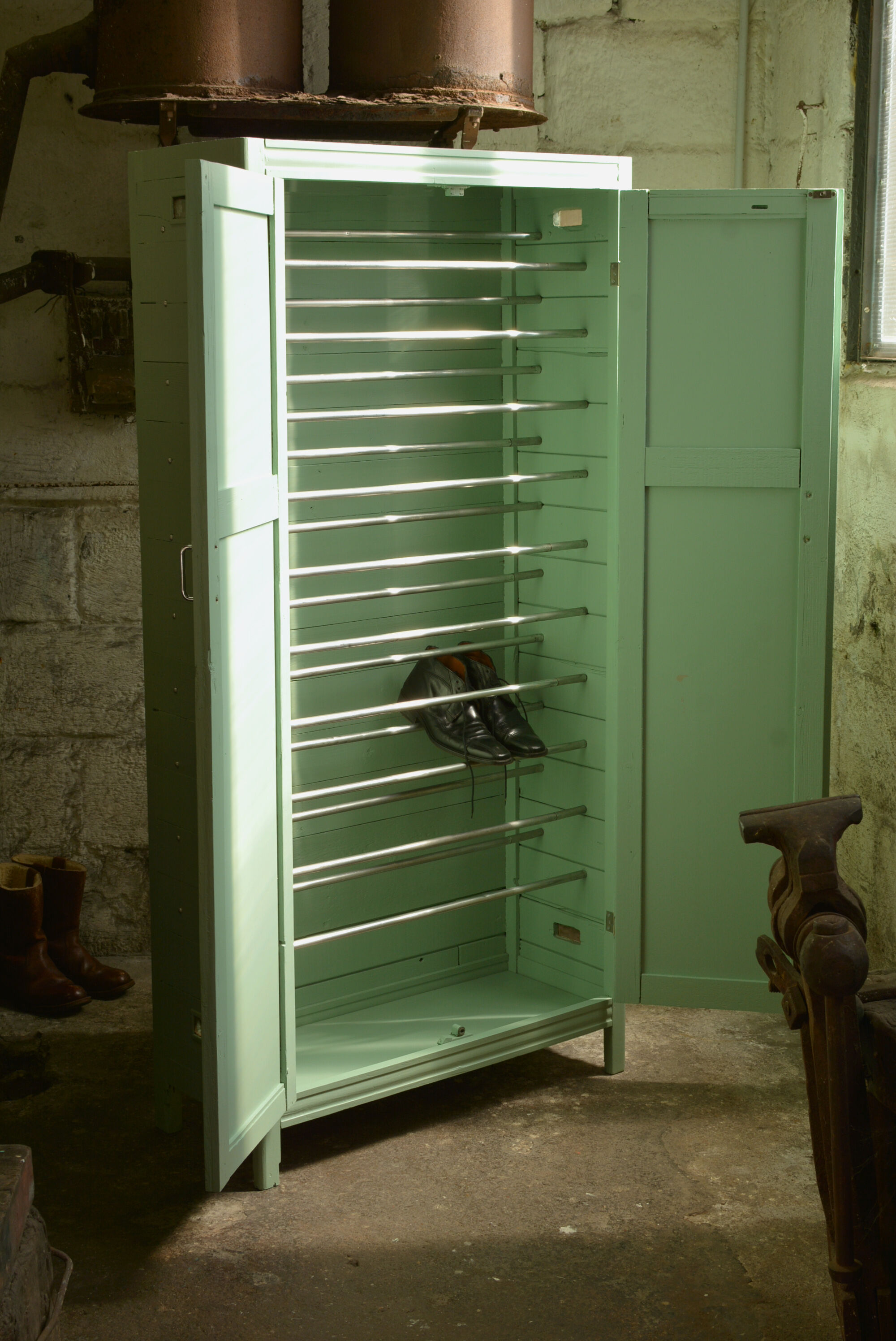 Armoire parisienne à chaussures