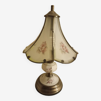 Lampe vitrail avec pied en porcelaine et bronze