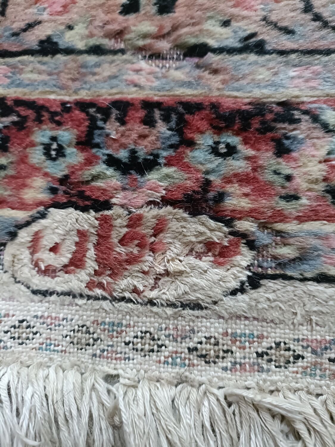 Handmade wool rugs, Pakistan