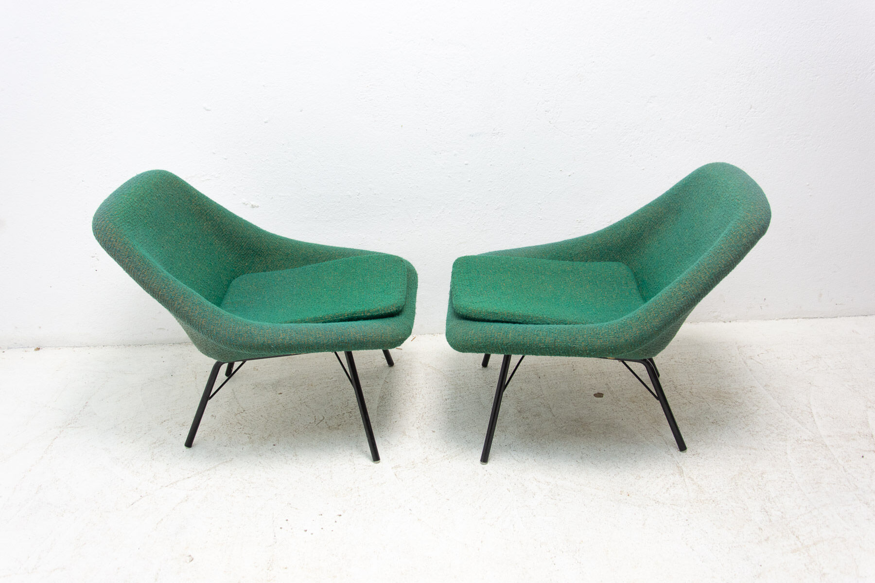 Pair of midcentury lounge chairs by Magda Sépová, produced by TON, 1960´s