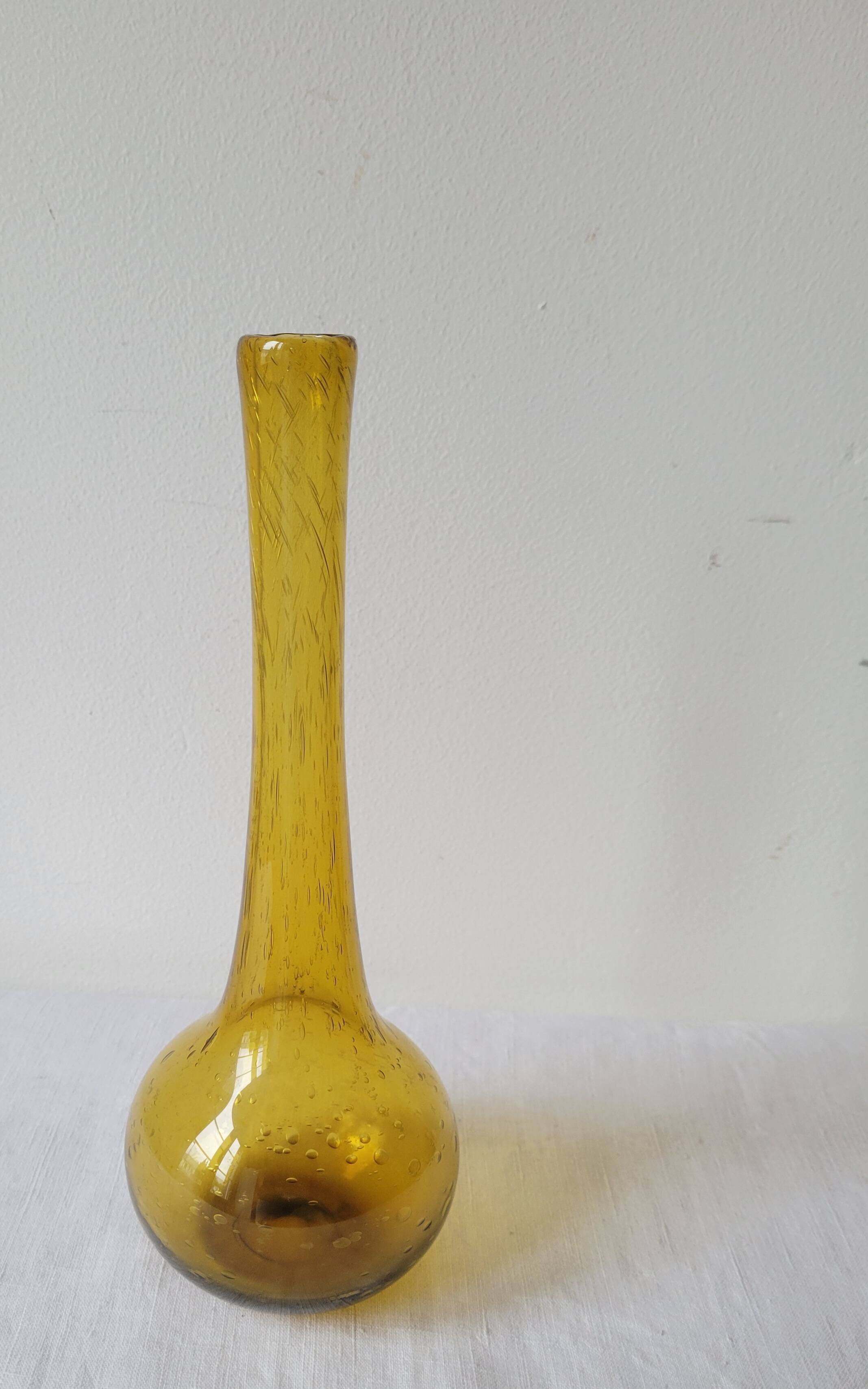 Soliflore vase in amber Biot glass