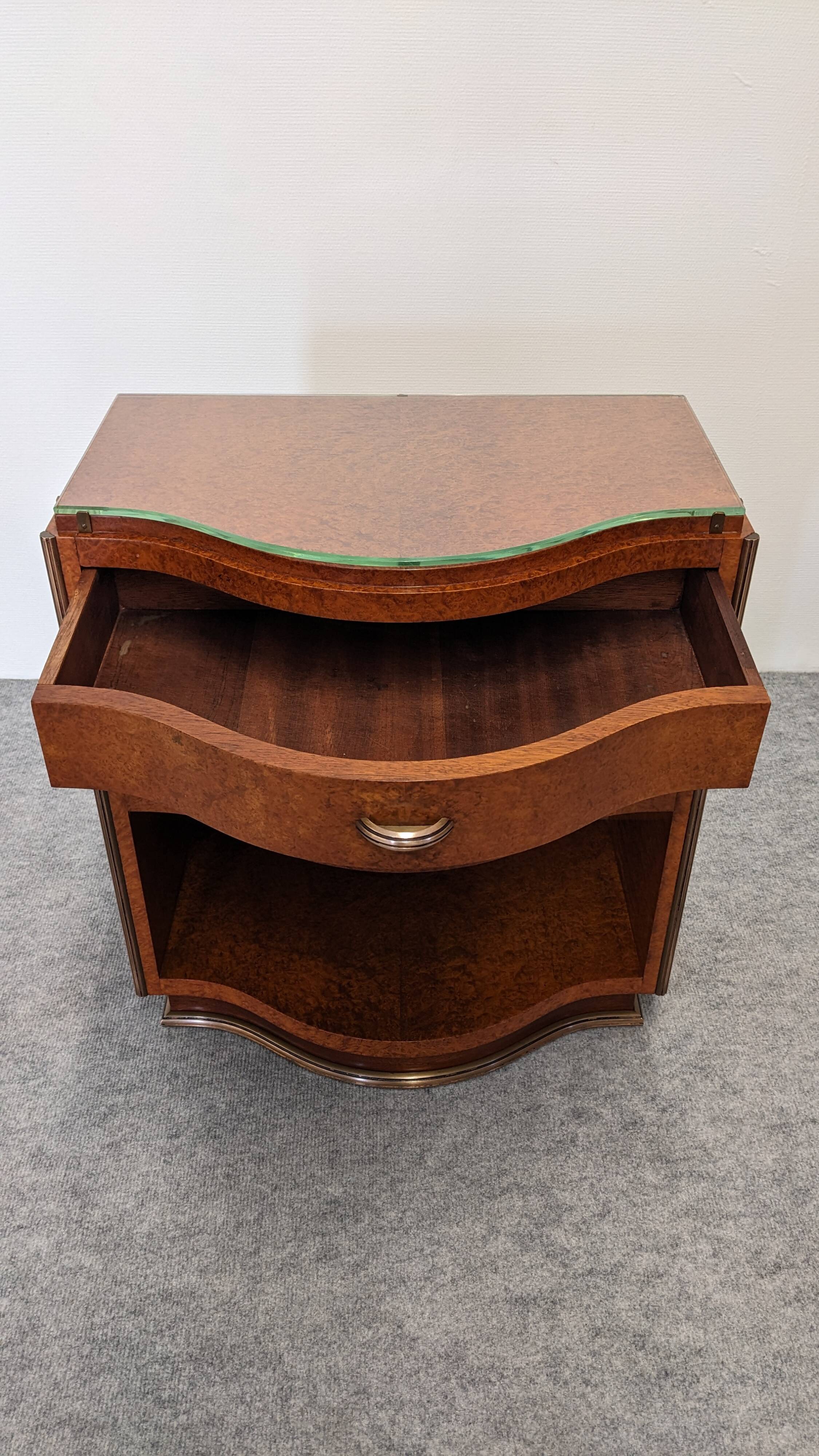 Pair of Art Deco amboyna burl bedside tables circa 1920