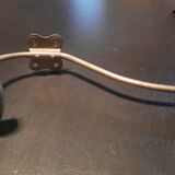 4 metal hooks