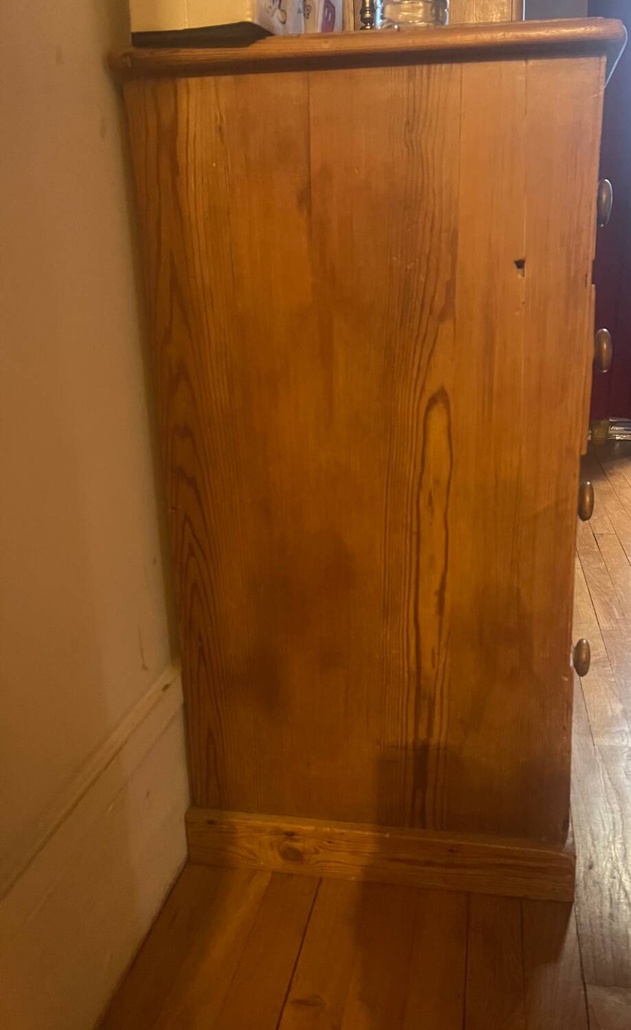 Chest of drawers