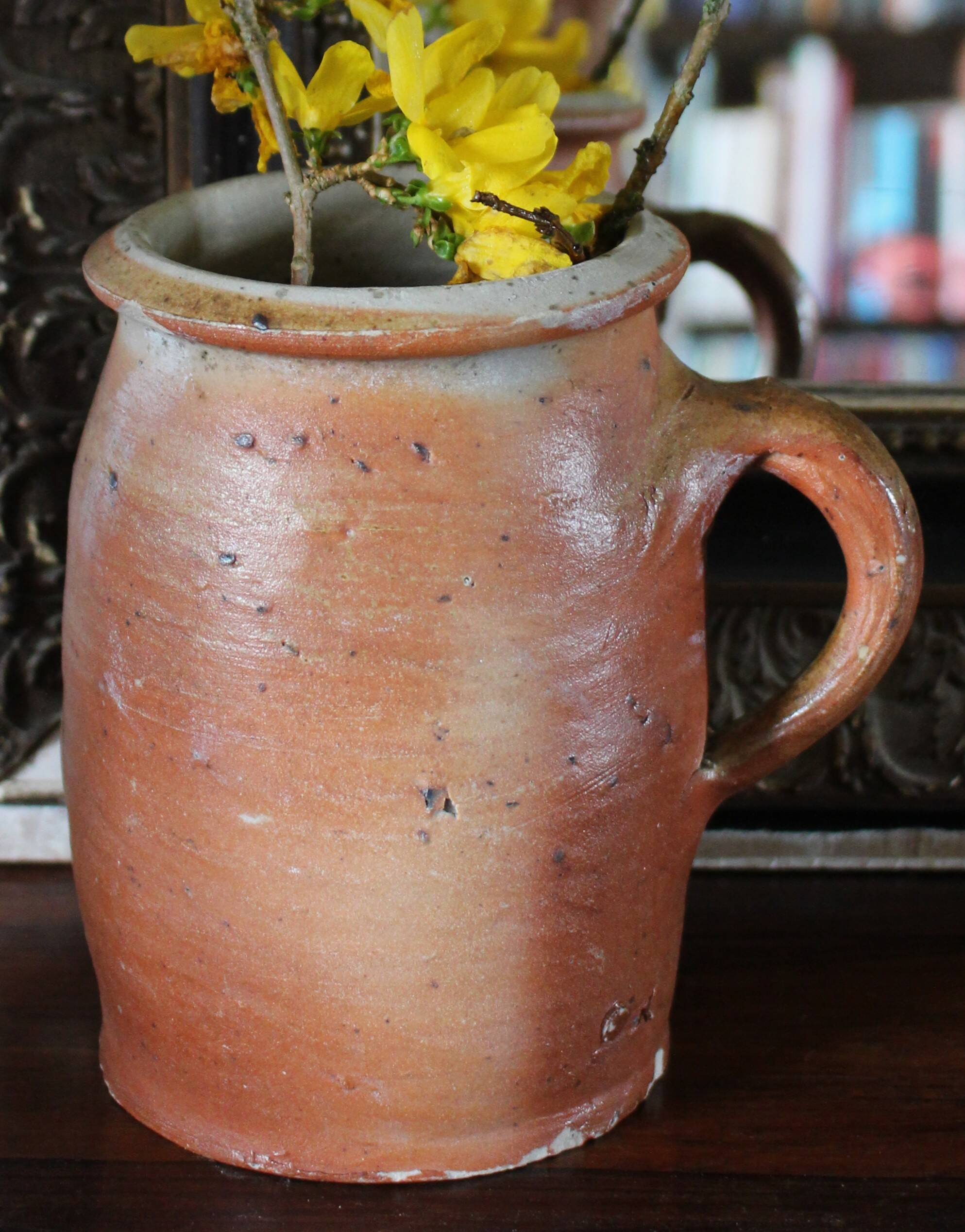 Round-handled terracotta pot vase