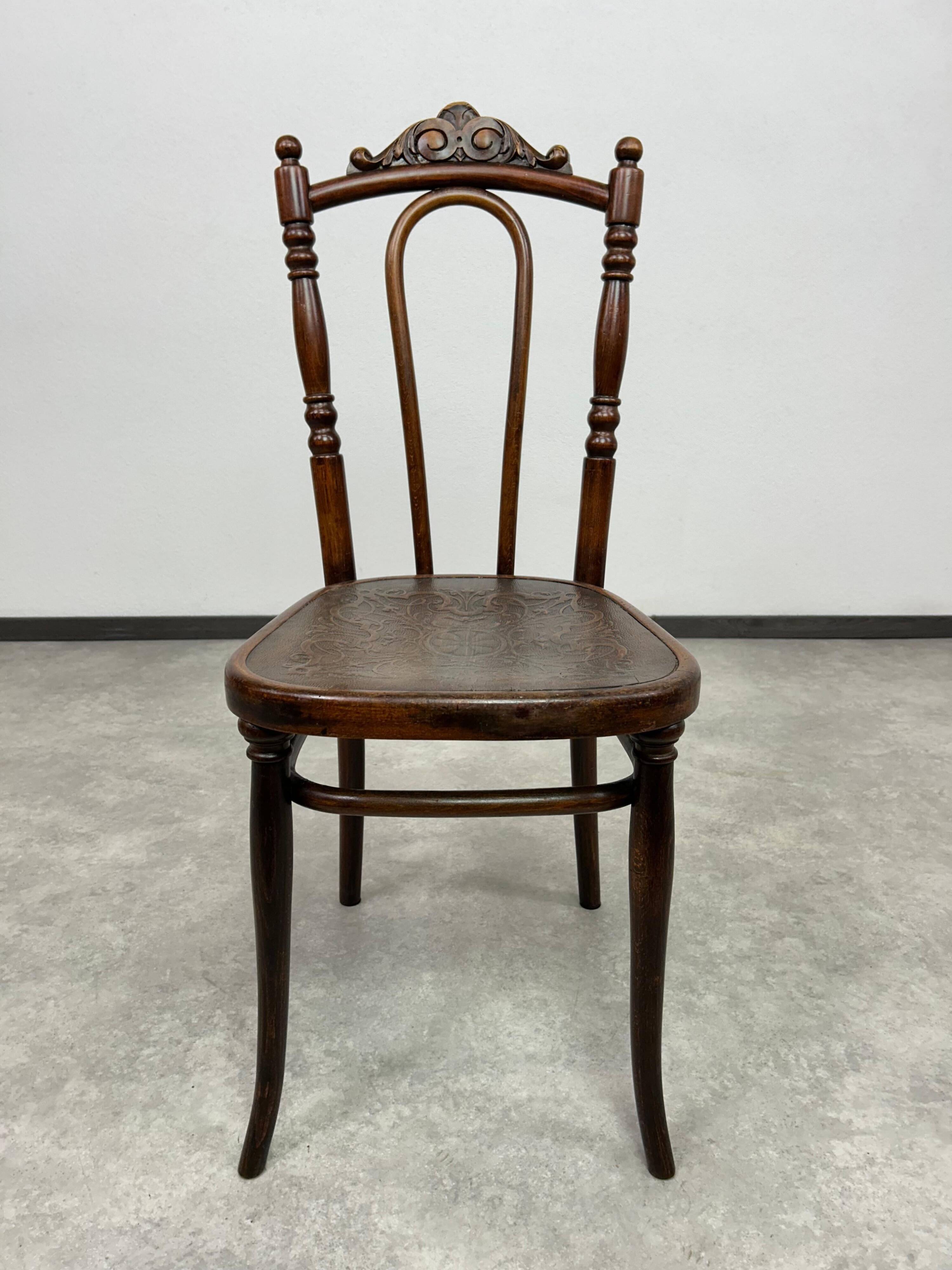 Bentwood dining chairs by Thonet Austria