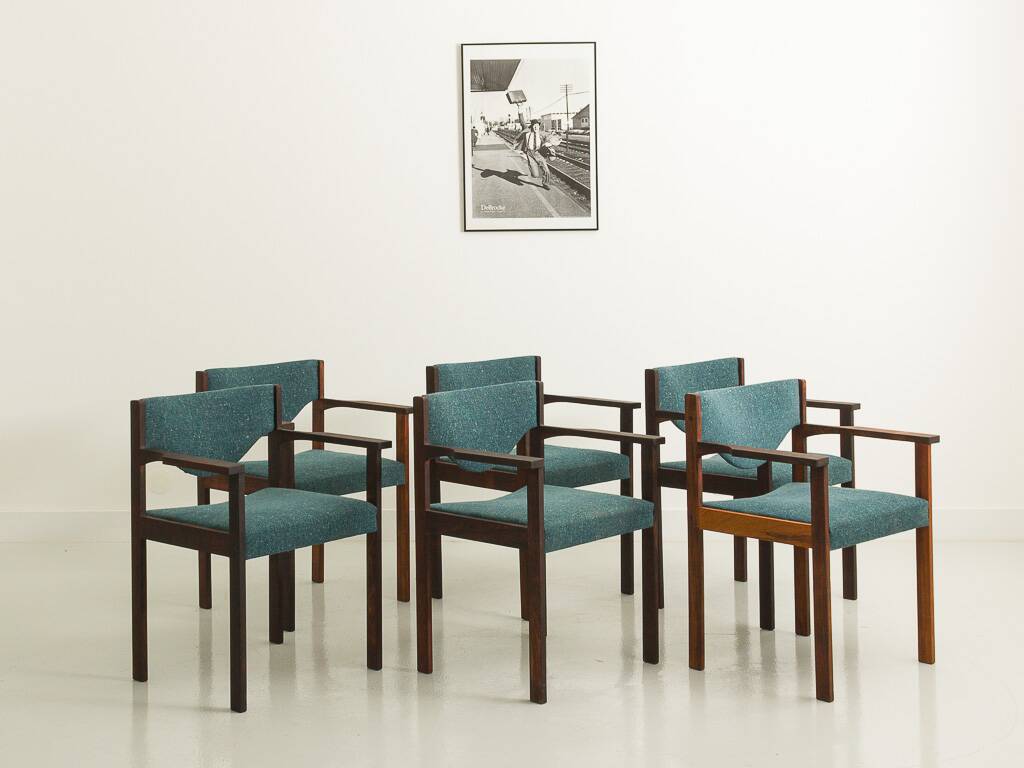 Set of 6 Scandinavian chairs in fully restored rosewood (seat, back and structure)