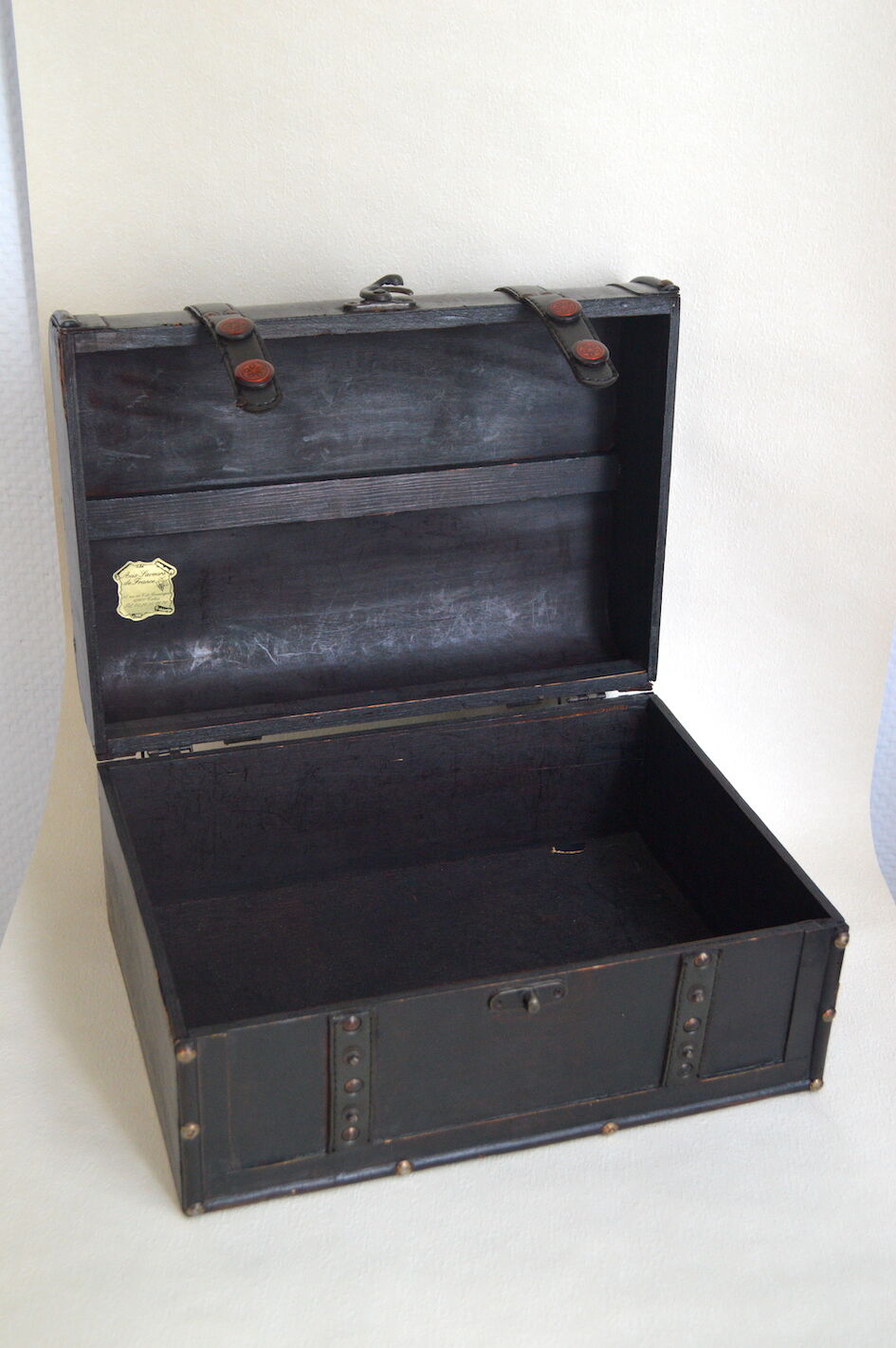 Wooden trunk