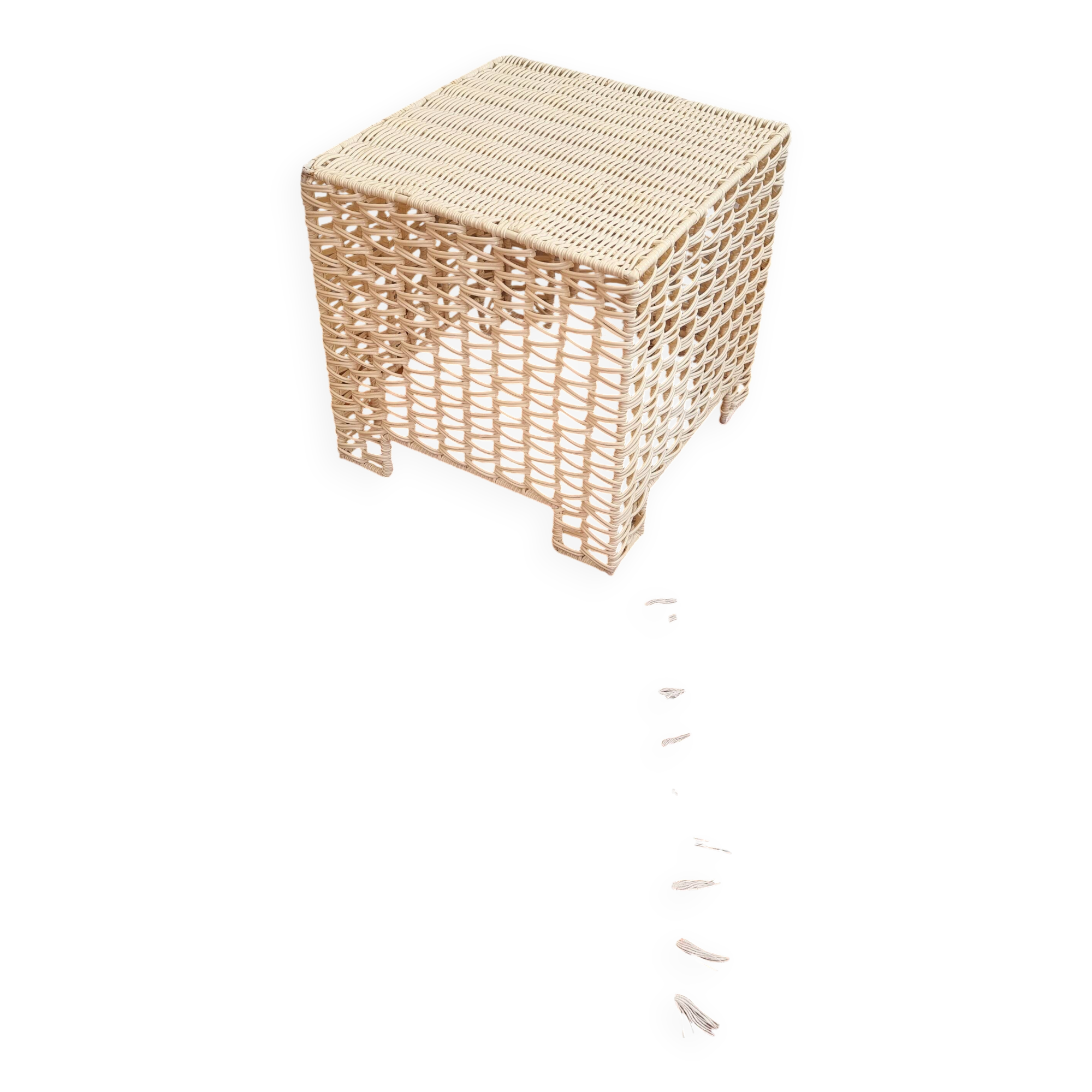 Table basse en plastique tressé vintage