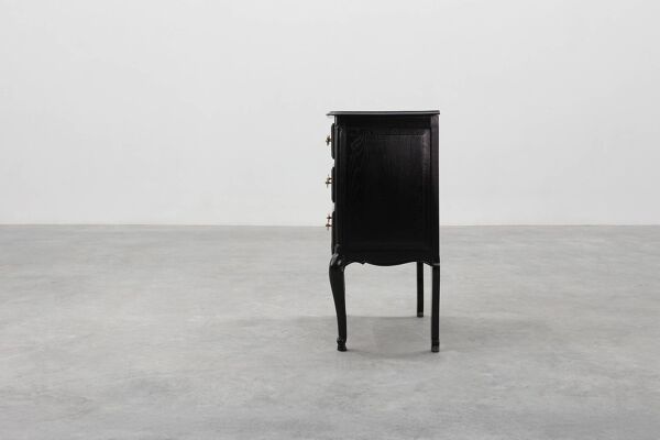 Commode de style Louis XV en chêne laqué noir, France, années 1950