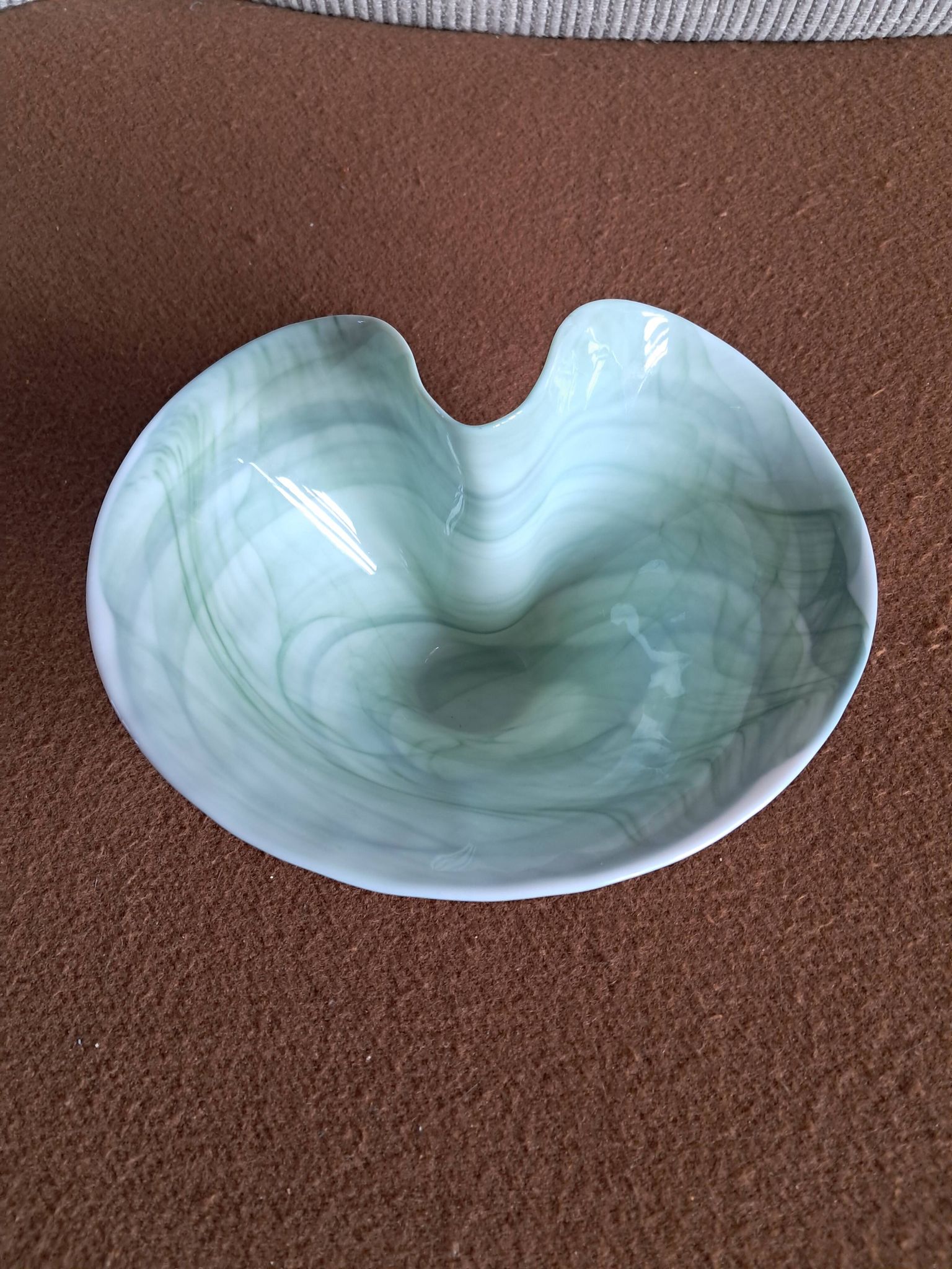 Vase vintage en opaline très original