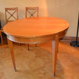 Extendable solid cherry wood dining table
