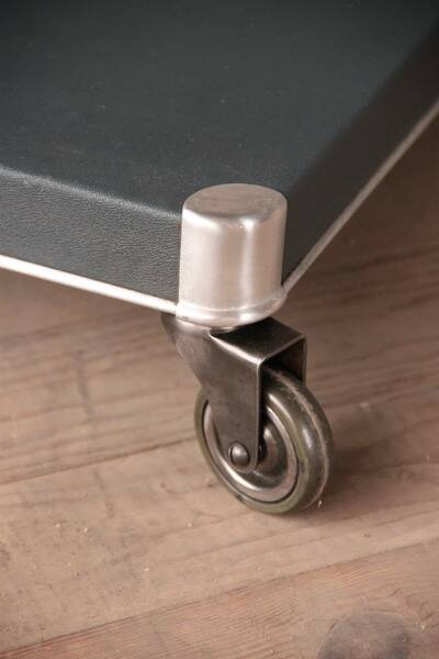 industrial serving roulette table