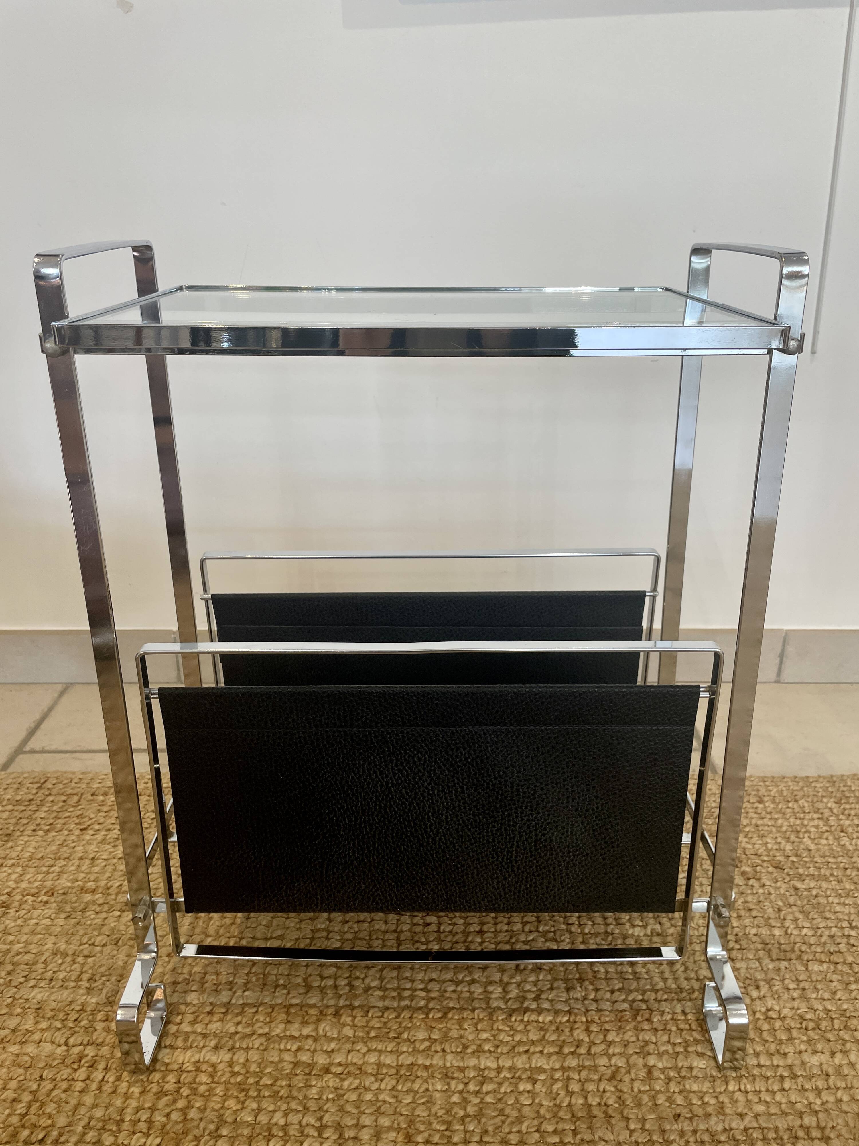 Side table - Bauhaus magazine rack