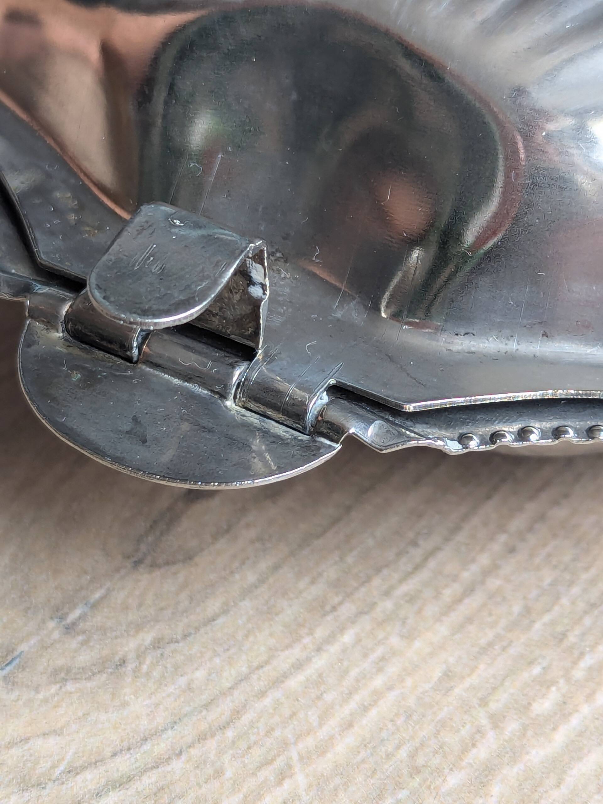 Shell ashtray - scallop shell