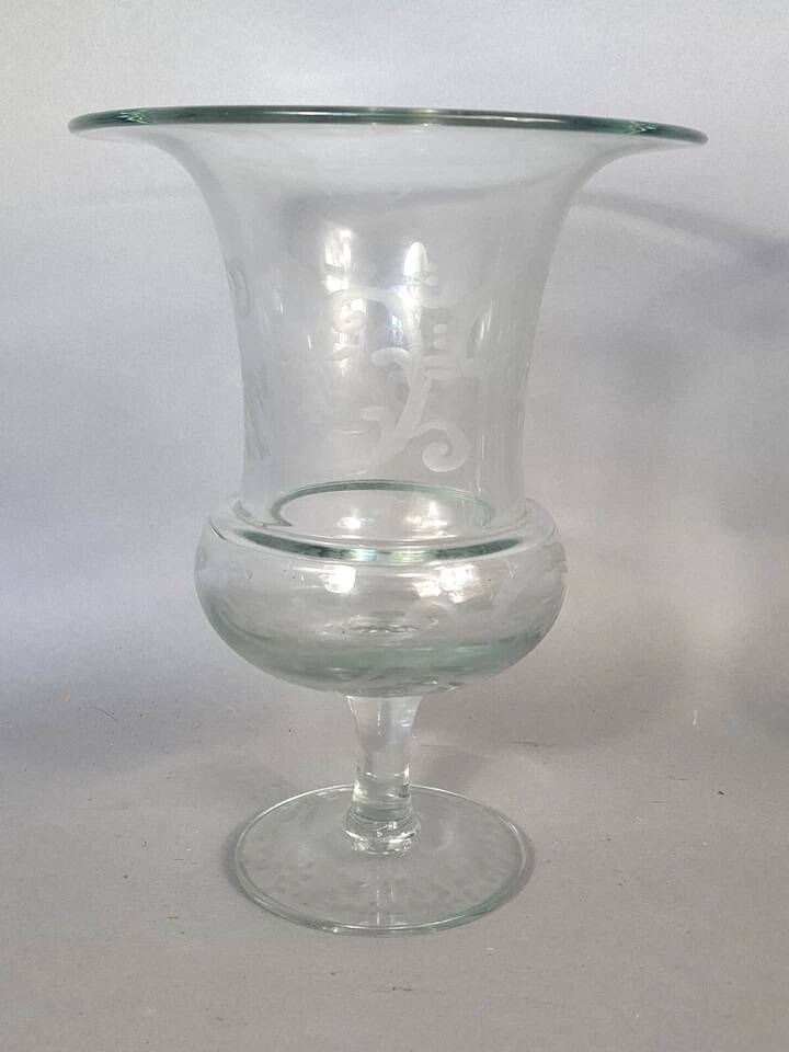 Pair of large antique Medici-shaped vases in engraved blown glass C412