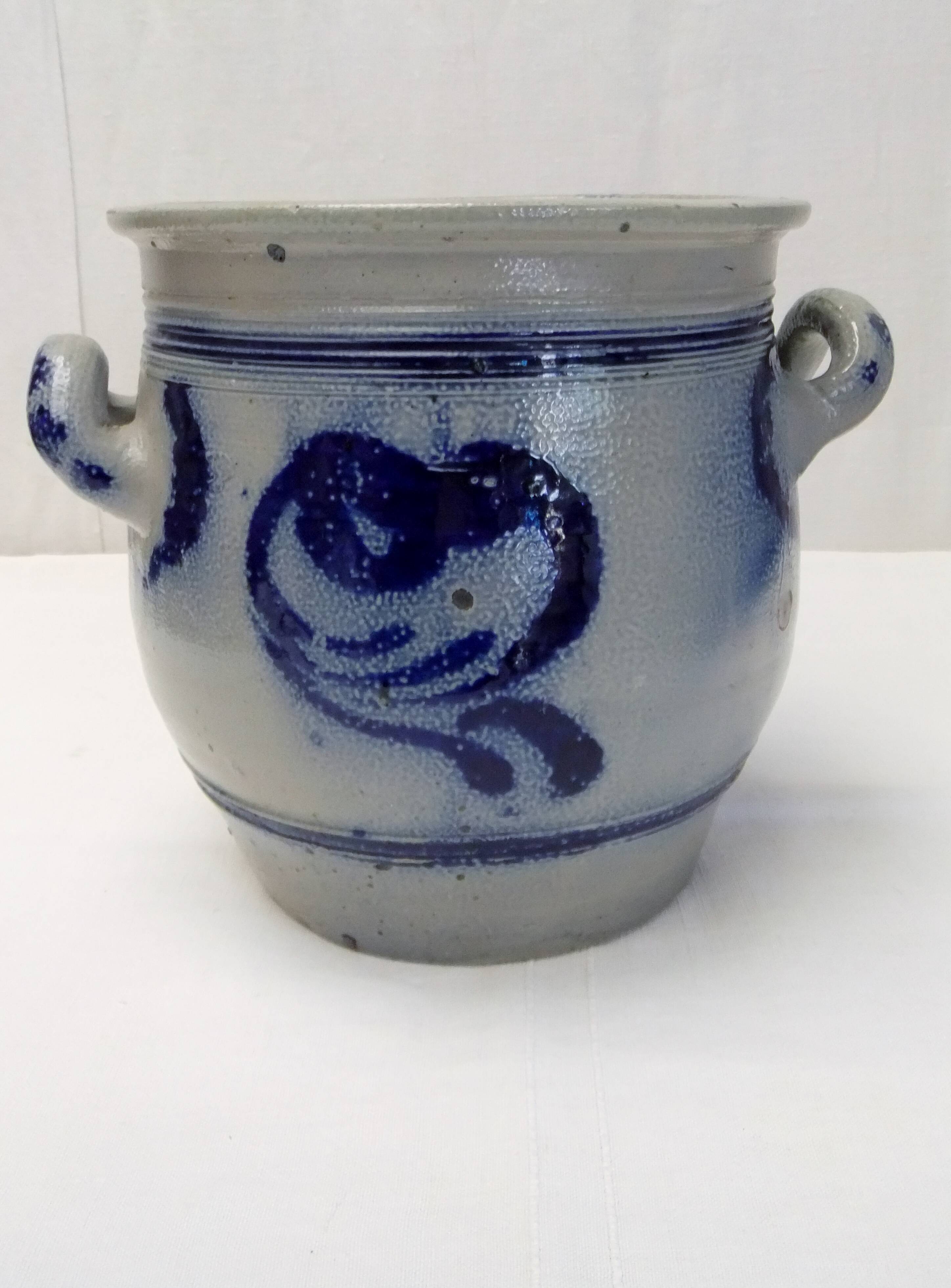 Alsaces Betschdorf stoneware flower pot, gray blue