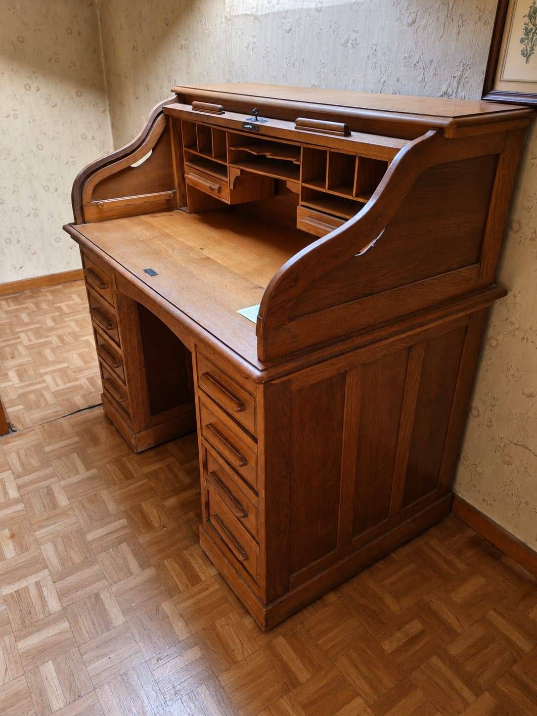 secretary (authentic American cylinder desk)