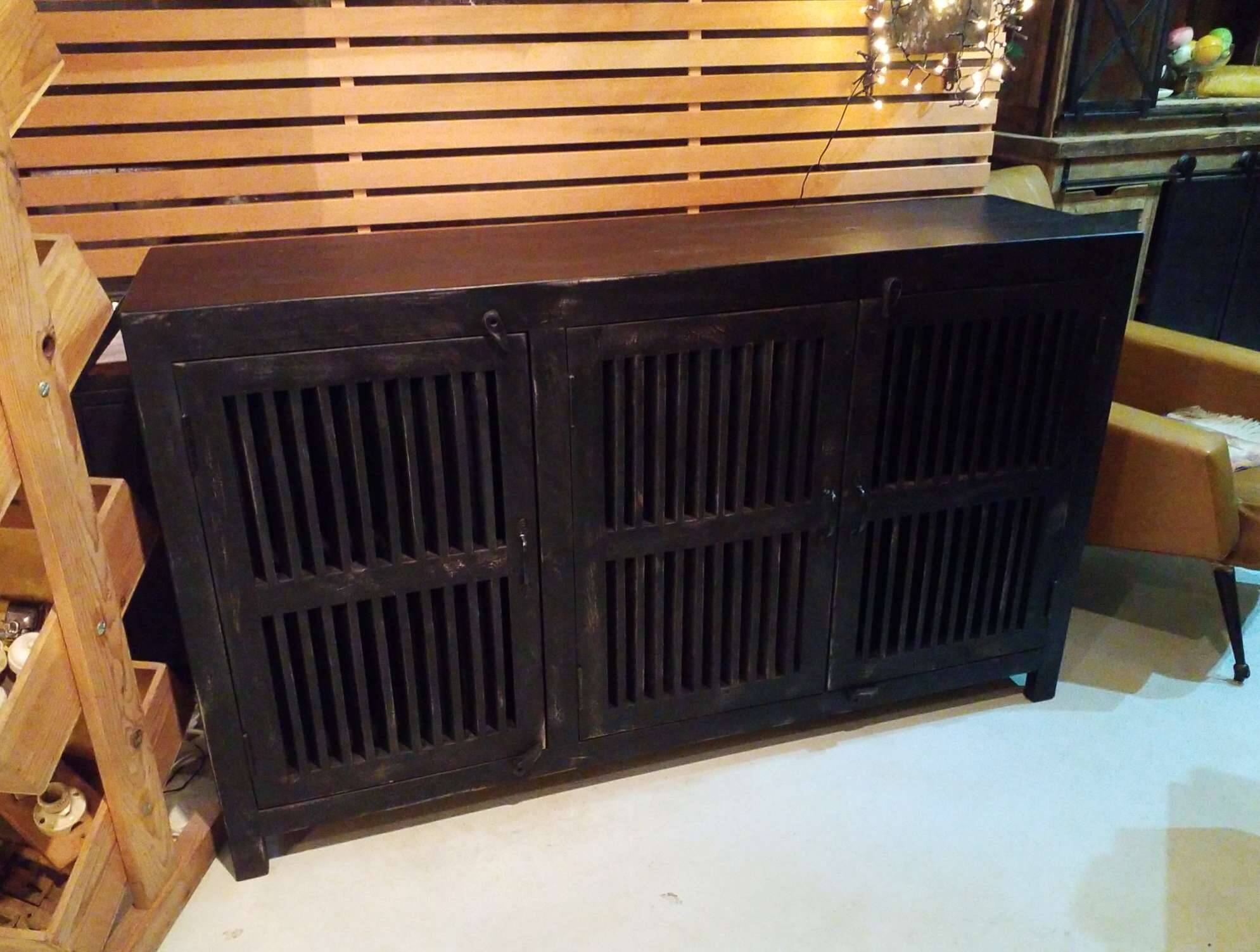 3-door furniture in teak