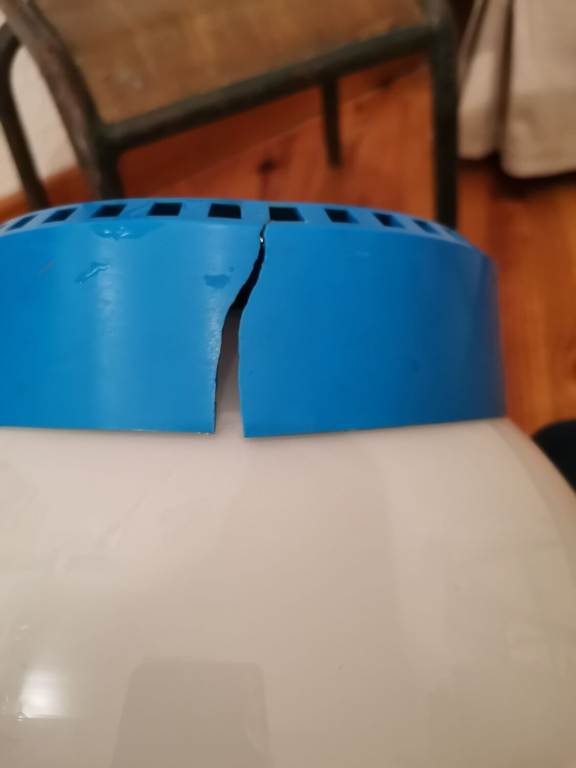 Table lamp vintage 70s plastic blue globe white opaline white