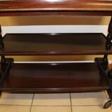 Serving table