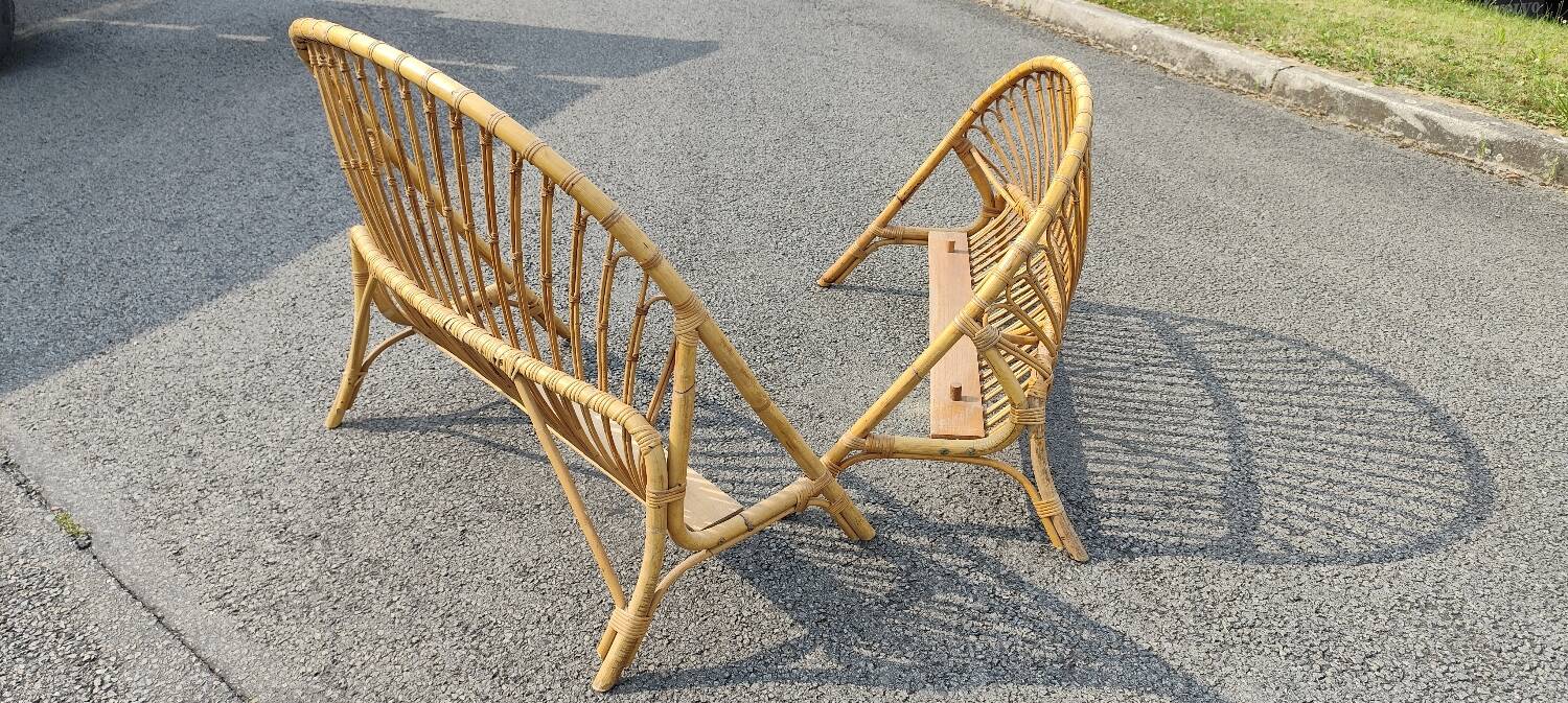 Rattan basket bed