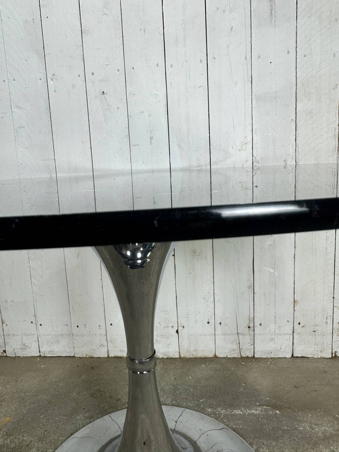 Tulip foot table with smoked glass top attributed to Gastone Rinaldi